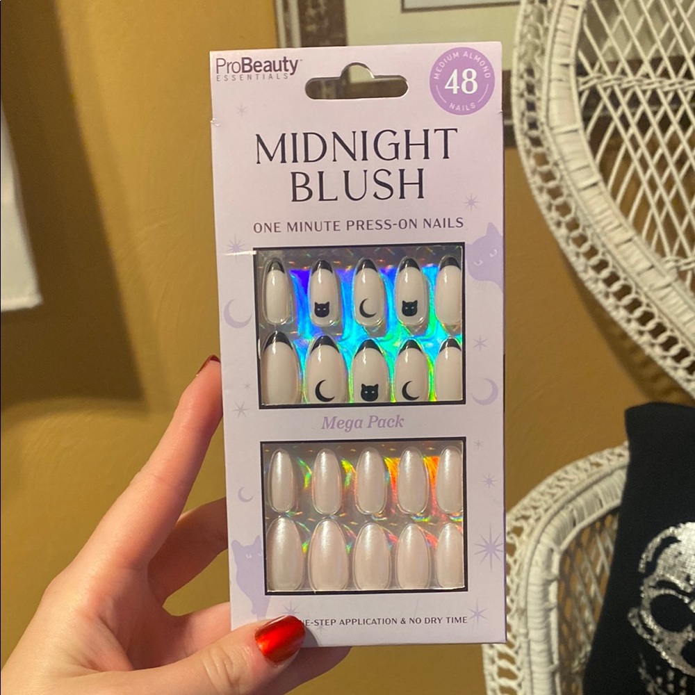 ProBeauty Midnight Blush Press-On Nails Halloween black cat chrome spooky